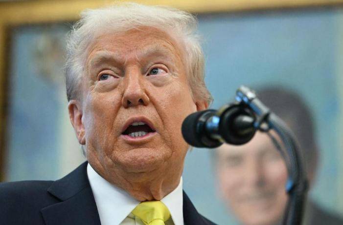 中美领导人刚通完电话<strong></p>
<p>中国电信股票</strong>,特朗普一个电话打到东京,要亲自跟高市早苗谈谈,不道歉不行