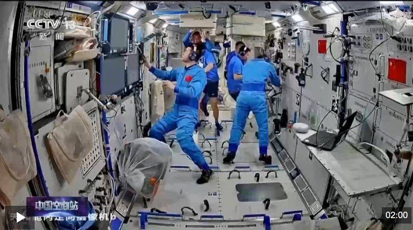 首次应急发射<strong></p>
<p>中国电信股票</strong>!神舟二十二号飞船发射圆满成功!飞船上装了啥?怎么装?一文揭秘