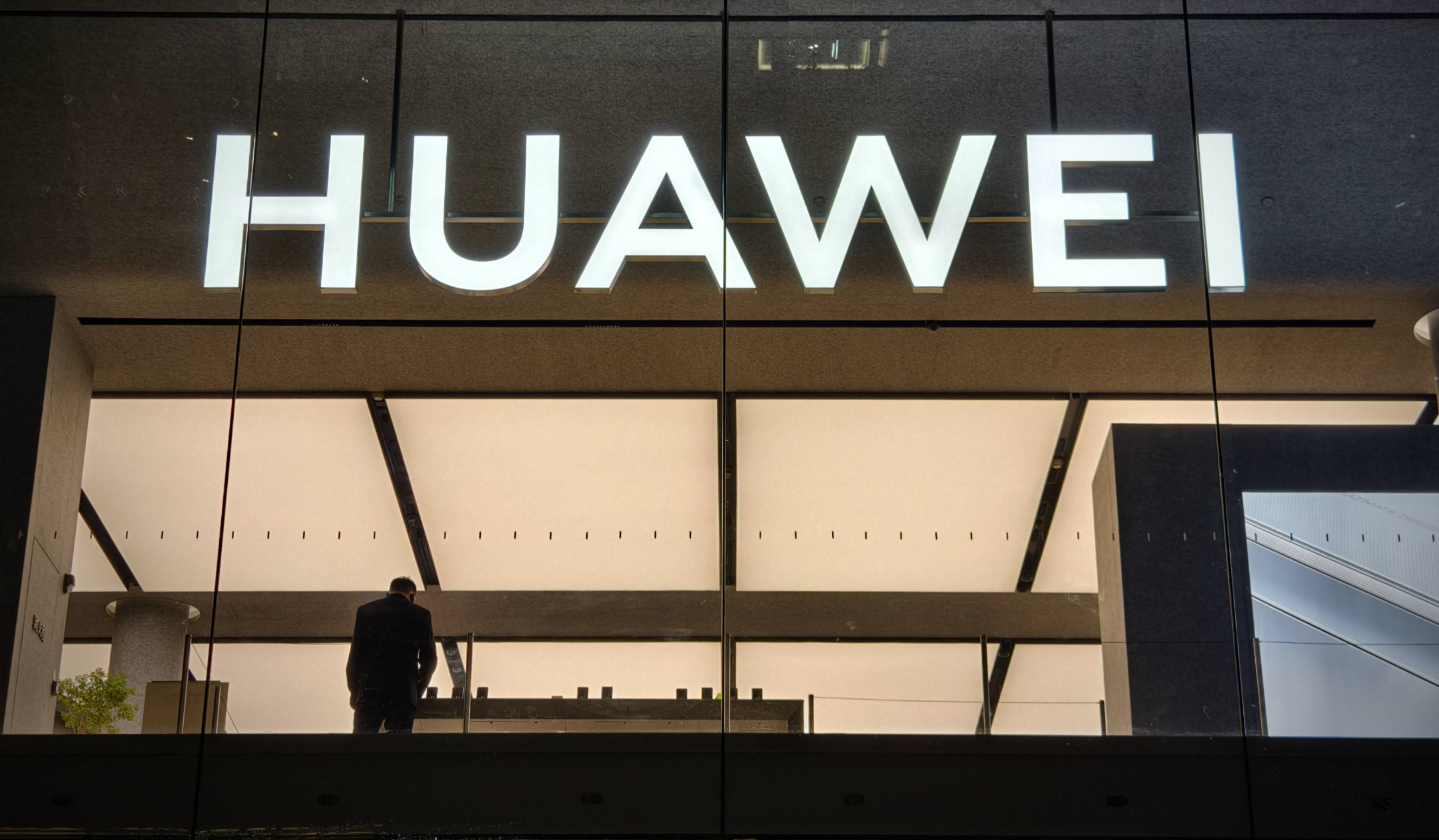 独家|华为Mate80首批备货30万台左右<strong></p>
<p>格林美股票</strong>,渠道商称“定价很有魄力”