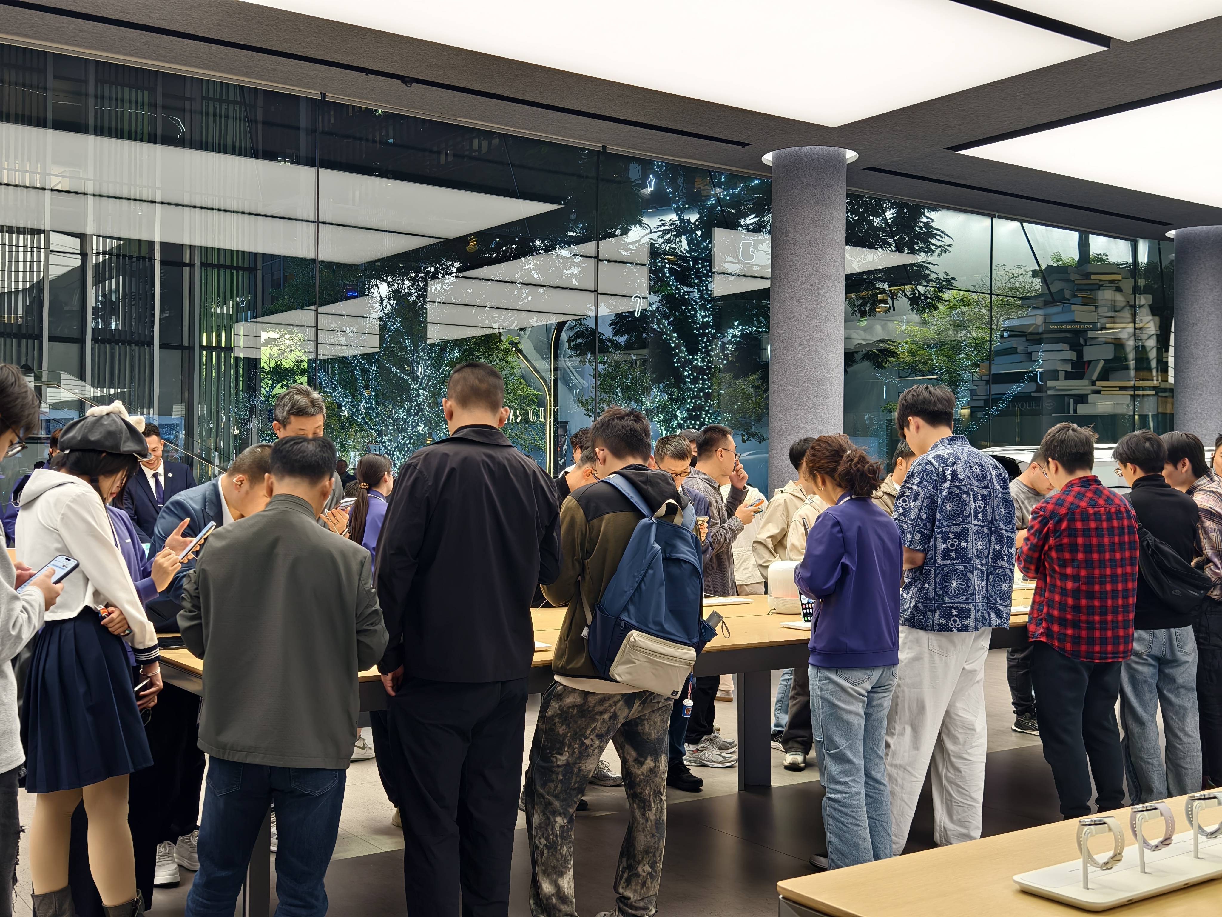 独家|华为Mate80首批备货30万台左右<strong></p>
<p>格林美股票</strong>,渠道商称“定价很有魄力”