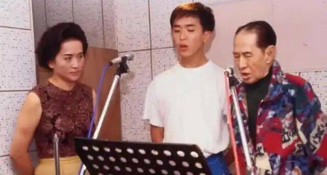 考古|港圈富二代曝被百名女星投怀送抱?交往3个女友雨露均沾<strong></p>
<p>格林美股票</strong>,他是现代韦小宝