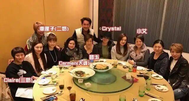 考古|港圈富二代曝被百名女星投怀送抱?交往3个女友雨露均沾<strong></p>
<p>格林美股票</strong>,他是现代韦小宝