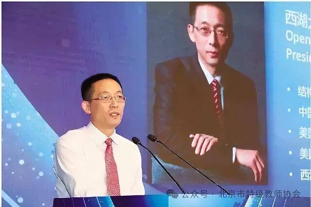 施一公:无论什么学科<strong></p>
<p>格林美股票</strong>,物理、工程、生物、文科,我认为最不重要的是智商!