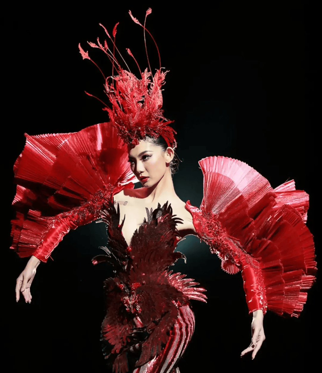 环球小姐决赛成“动物开会”<strong></p>
<p>格林美股票</strong>?冠军被羞辱又深陷暗箱丑闻