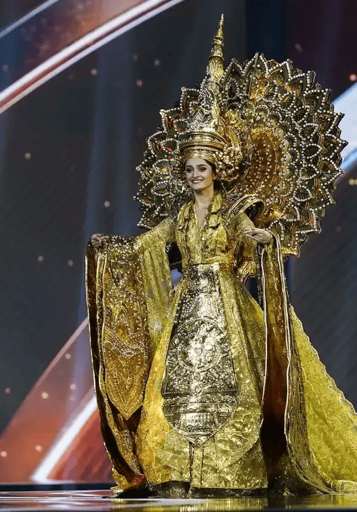 环球小姐决赛成“动物开会”<strong></p>
<p>格林美股票</strong>?冠军被羞辱又深陷暗箱丑闻