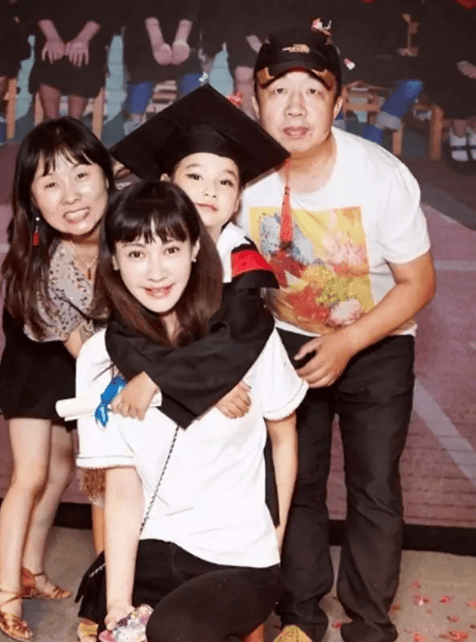 考古|杨雪女儿为妈妈拍站姐图<strong></p>
<p>同花顺炒股票</strong>,颜值重现“江玉燕”,最美反派还是个宝藏女神!