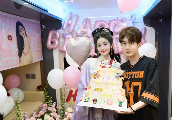 娜扎经纪人李登科宣布卸任 称女方照亮了<strong></p>
<p>同花顺炒股票</strong>他的一段人生