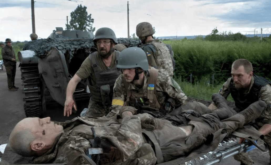 乌克兰败局已定?前线已经大崩溃<strong></p>
<p>铜陵有色股票</strong>,乌军精锐爆料:新兵练两天就上战场!