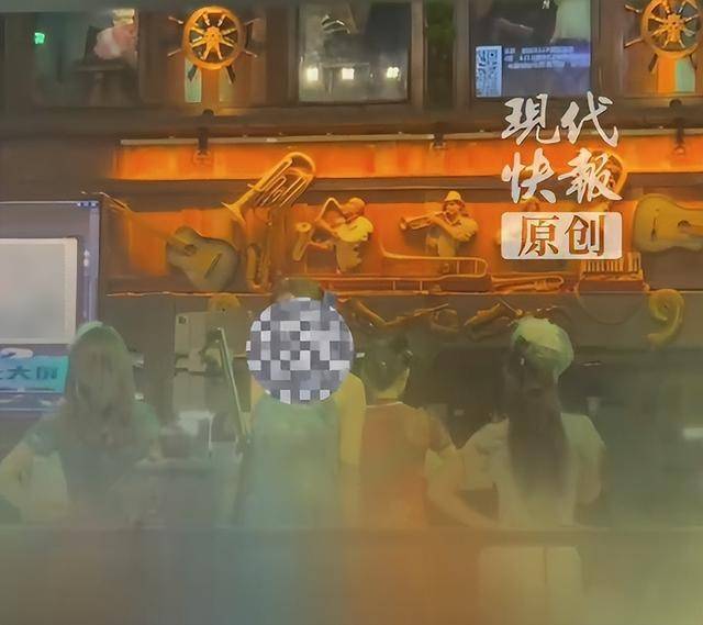 罚款9万元<strong></p>
<p>铜陵有色股票</strong>!徐州一烧烤店擅自举办男模秀、旗袍美女等演出