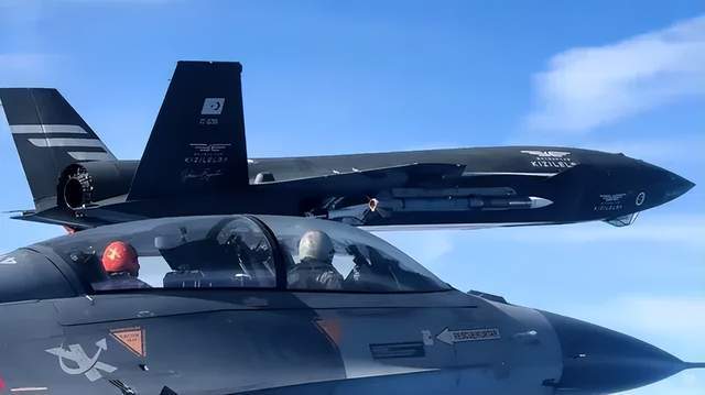 我们落后了?土耳其完成“世界首次无人机发射空空弹”<strong></p>
<p>舍得股票</strong>,性能如何