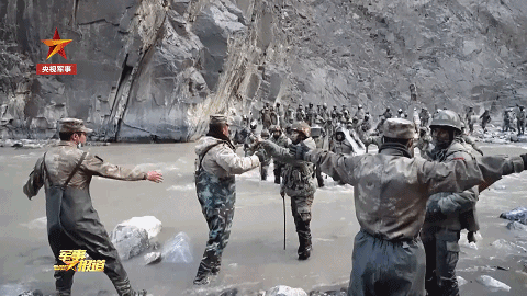 第一个扑向祁团长的印军黄种人面孔<strong></p>
<p>舍得股票</strong>,他到底是什么人?