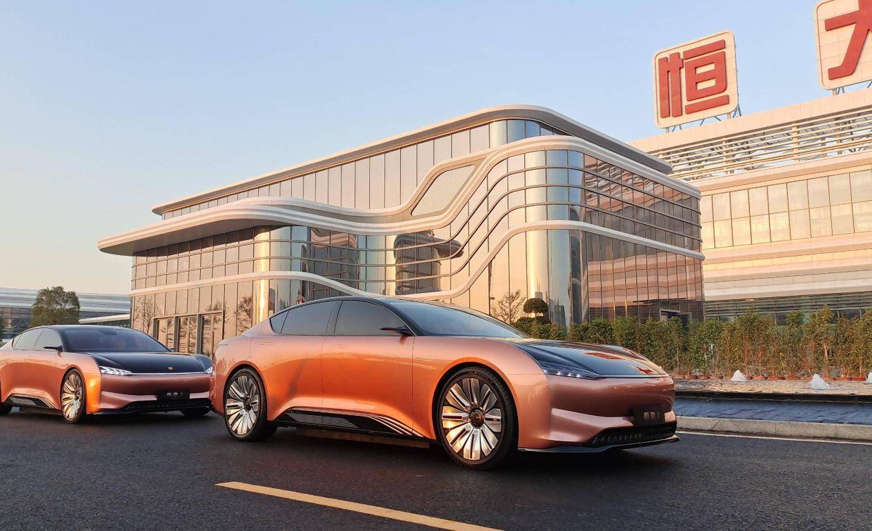 交付8万辆却蒸发5000亿市值<strong></p>
<p>舍得股票</strong>,雷军“抄底”小米能否对抗空头?