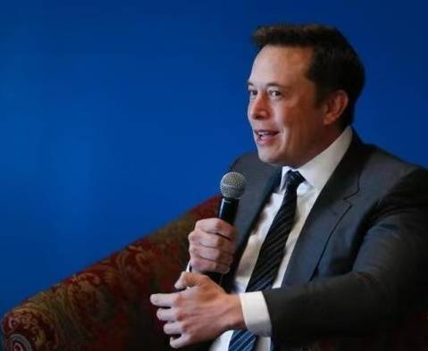 马斯克官宣小15岁高管女友<strong></p>
<p>舍得股票</strong>,毕业于耶鲁大学是AI专家,马斯克母亲力赞:她又智慧又独立