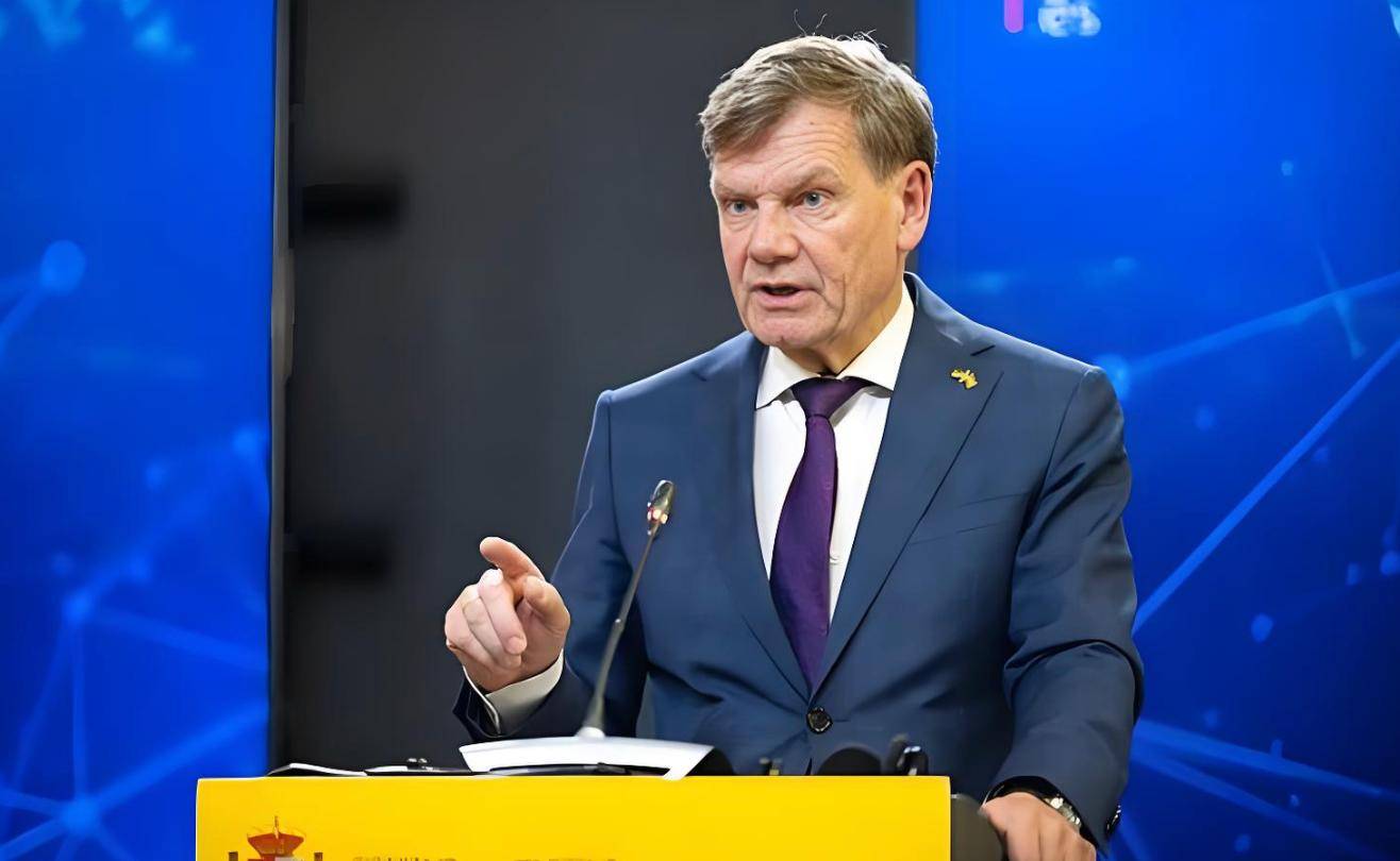 马克龙回国下战书<strong></p>
<p>上工申贝股票</strong>,欧盟对华脱钩?德外长火速来华,中方用了一句话,给德国吃下定心丸