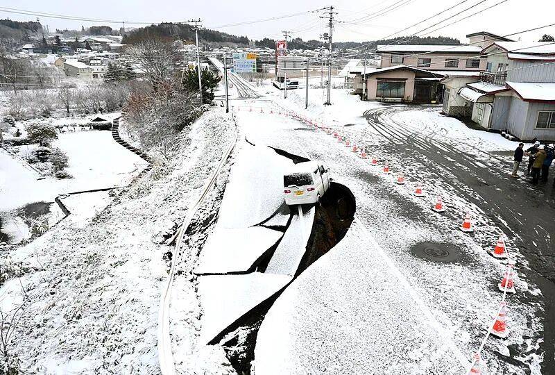 刚刚<strong></p>
<p>汤姆猫股票股吧</strong>,日本再次强震!