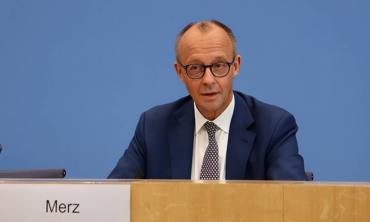 事情闹大了!俄军发射导弹<strong></p>
<p>紫光国微股票</strong>,乌克兰大坝被炸断,泽连斯基向美欧求助,特朗普直接把话说透