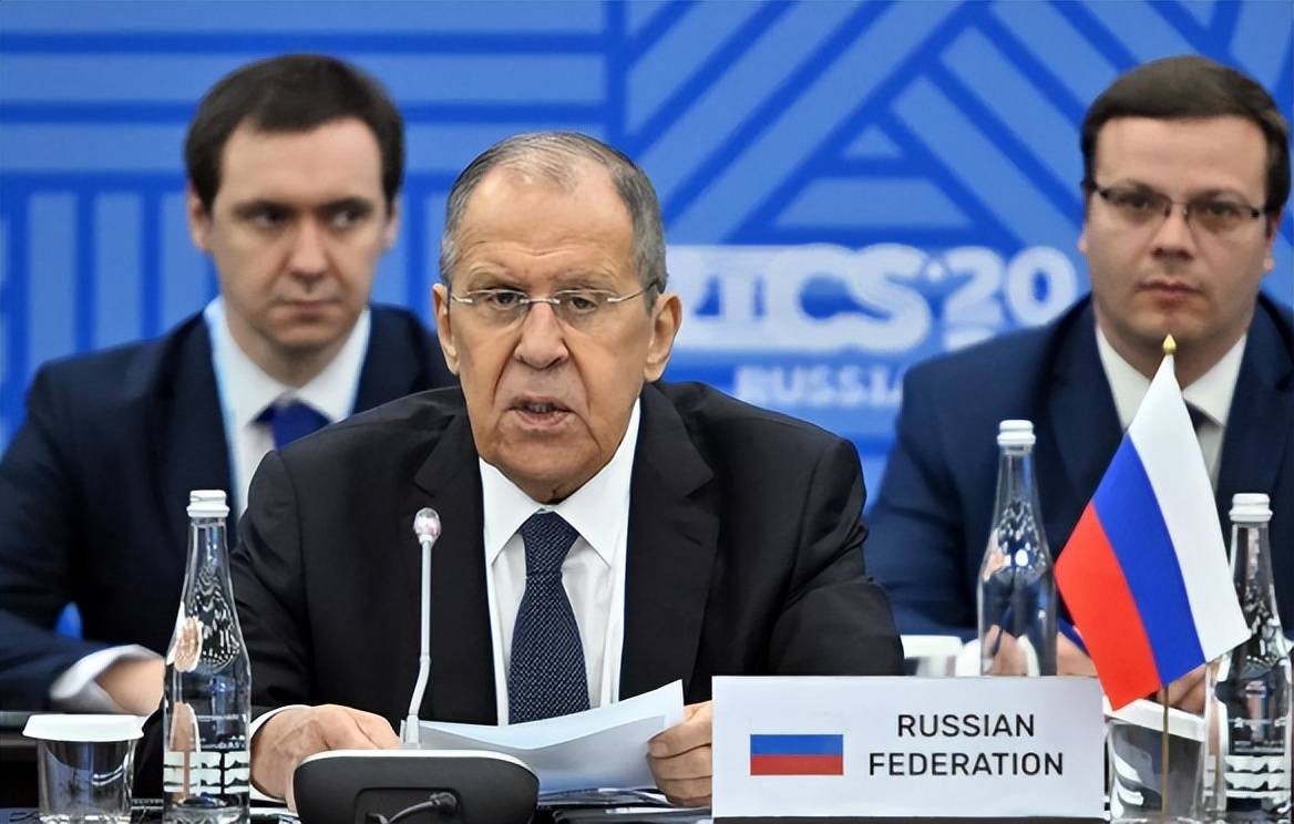 普京接到战报<strong></p>
<p>三六零股票</strong>,谢韦尔斯克被解放!乌克兰怕啥来啥?释放信号强烈