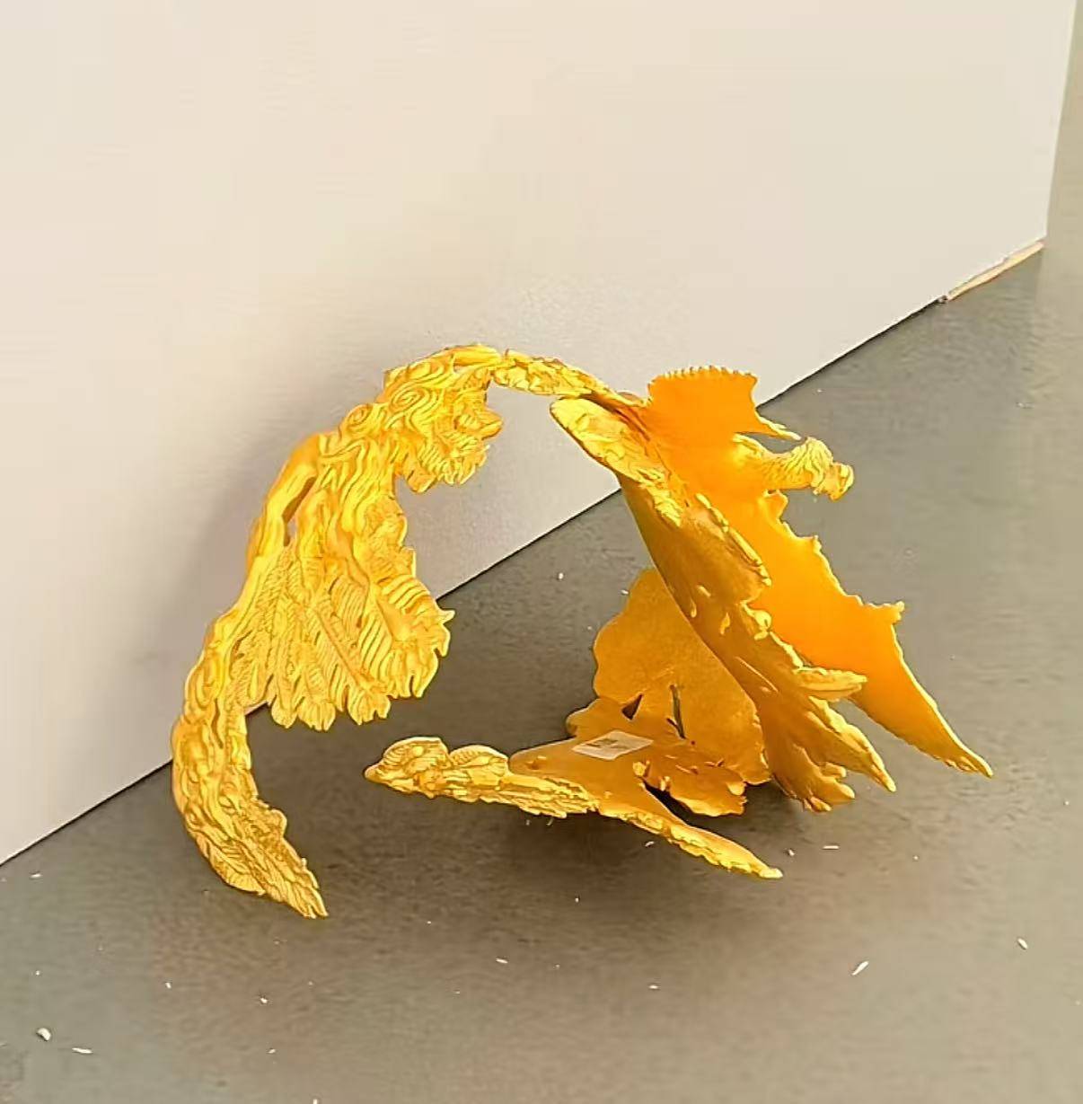 4斤黄金凤冠在免费展览中被男童触碰损坏<strong></p>
<p>三六零股票</strong>,办展美术馆:罩子是没有固定的,律师分析