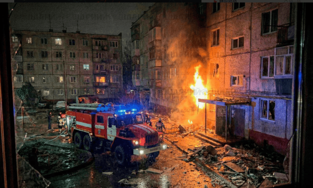 S400导弹已经顶不住了?莫斯科爆发彻夜防空战<strong></p>
<p>上海电气股票股吧</strong>,火车雷达发电站统统爆炸