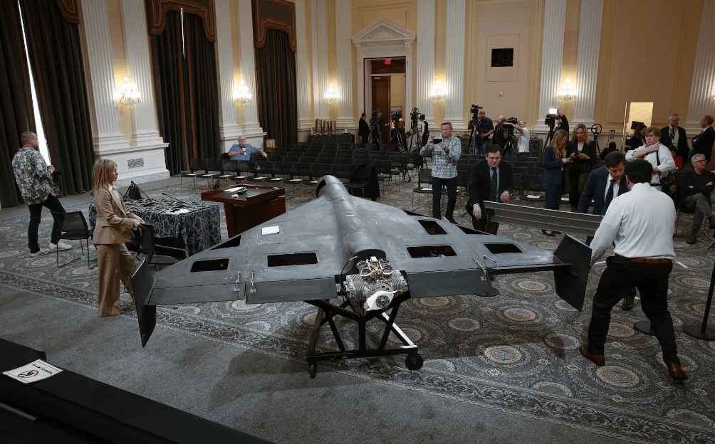 美军为何“抄作业”<strong></p>
<p>上海电气股票股吧</strong>?大批量“山寨”对手的无人机……