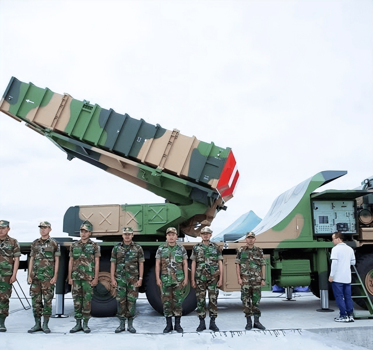 炸大桥<strong></p>
<p>海南航空股票</strong>，炸赌场，F-16突防红旗12，泰国拒绝停火，跟特朗普唱反调