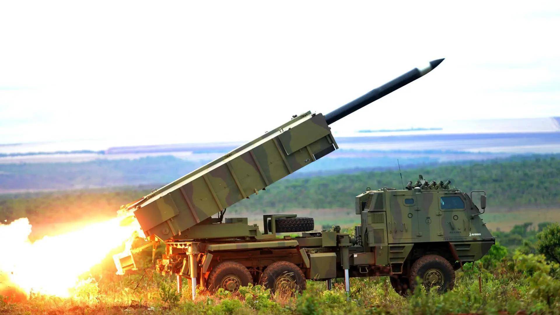 为何日本不怕中国？日本军迷说实话：无知者无畏<strong></p>
<p>四川九洲股票</strong>，不知中国有多强！