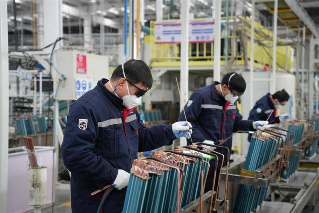 董明珠硬刚空调“铝代铜”<strong></p>
<p>阿里股票</strong>！海尔、美的、小米将联合推动空调核心散热部件的铜管换成铝管