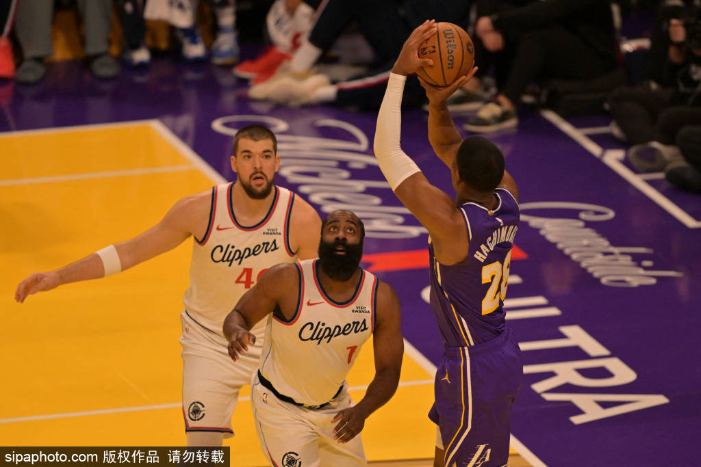 湖人遭重创！东契奇左腿挫伤退场<strong></p>
<p>阿里股票</strong>，JJ-雷迪克面临严峻考验