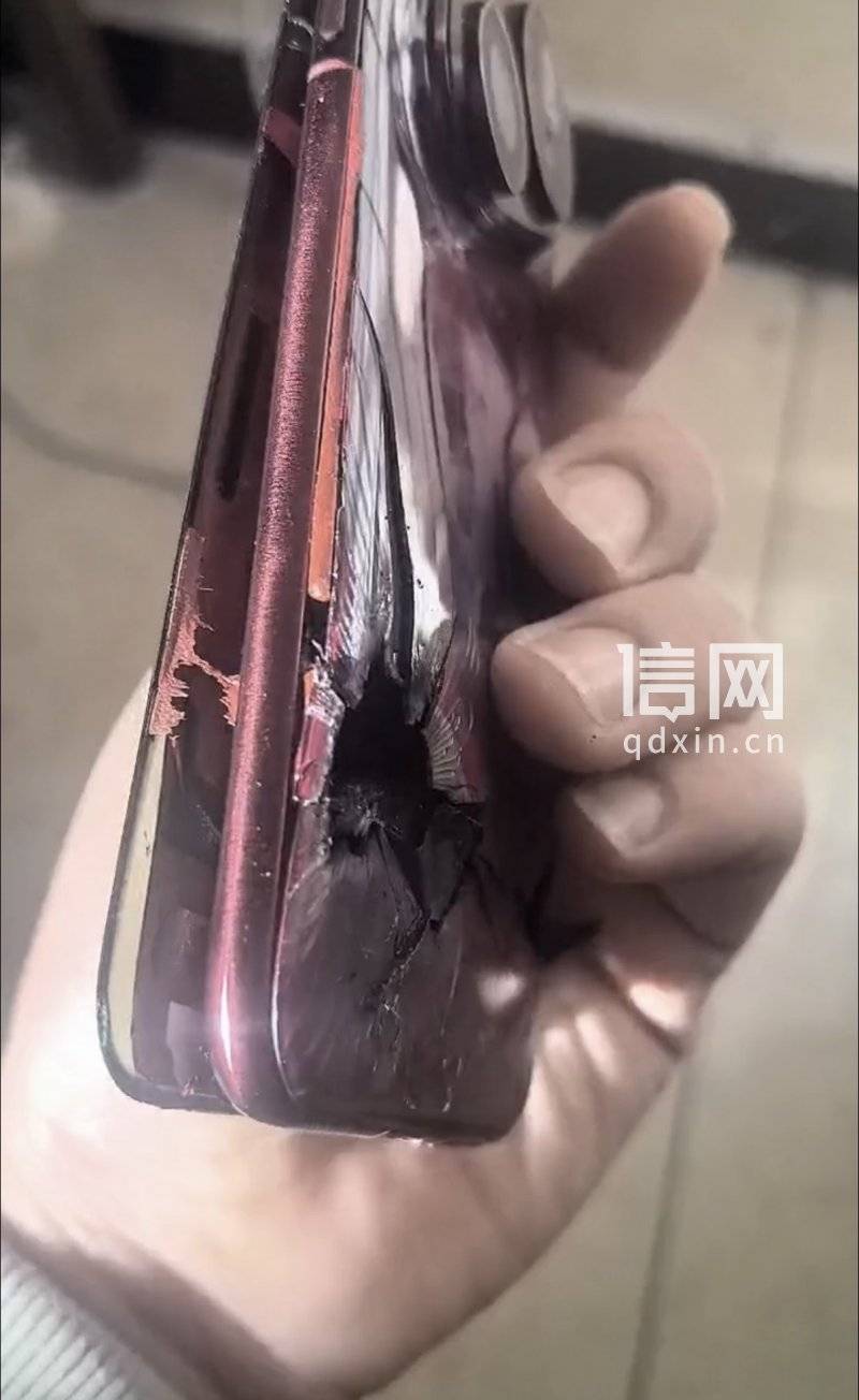 华为新手机充电时电池爆了 售后凭照片认定“外力所致”拒保 消费者：难道我买的是摔炮<strong></p>
<p>阿里股票</strong>？