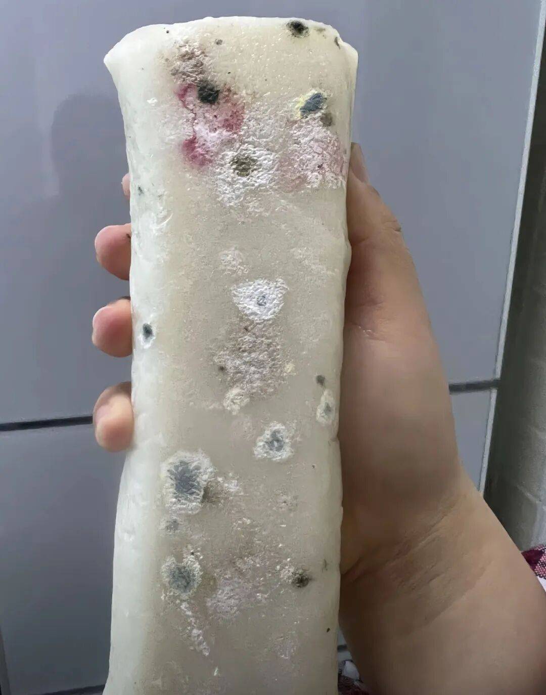 “养年糕”养到发烂发臭<strong></p>
<p>华友钴业股票</strong>，浙江人的噩梦来了