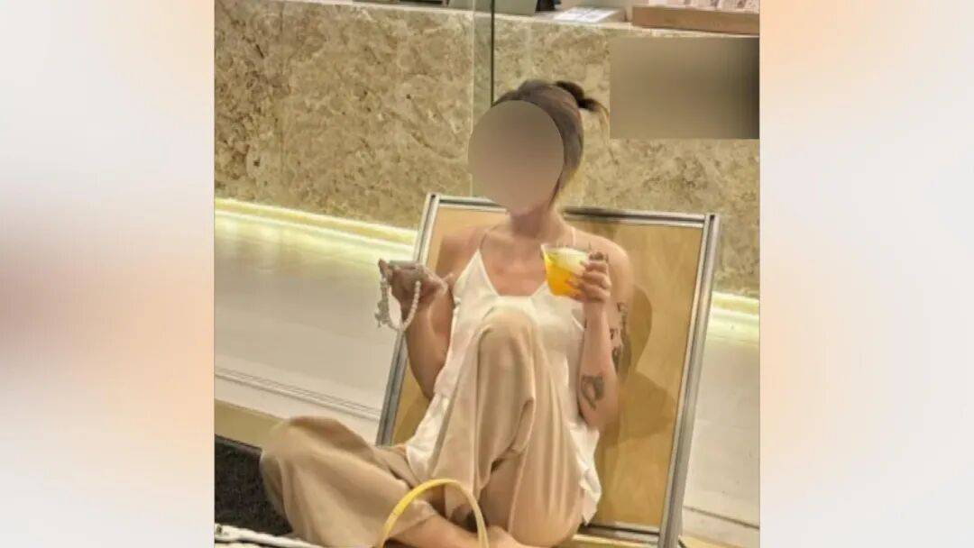 25岁海归男子恋上浙江离异老板娘<strong></p>
<p>上海建工股票</strong>,分手后追讨12万:每个月给她点外卖都要五六千,对方却没转过一分钱,每次转账还要写自愿赠与,准备起诉